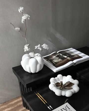 Bloom vas petit 22,5x24 cm - Bone white - 101 Copenhagen