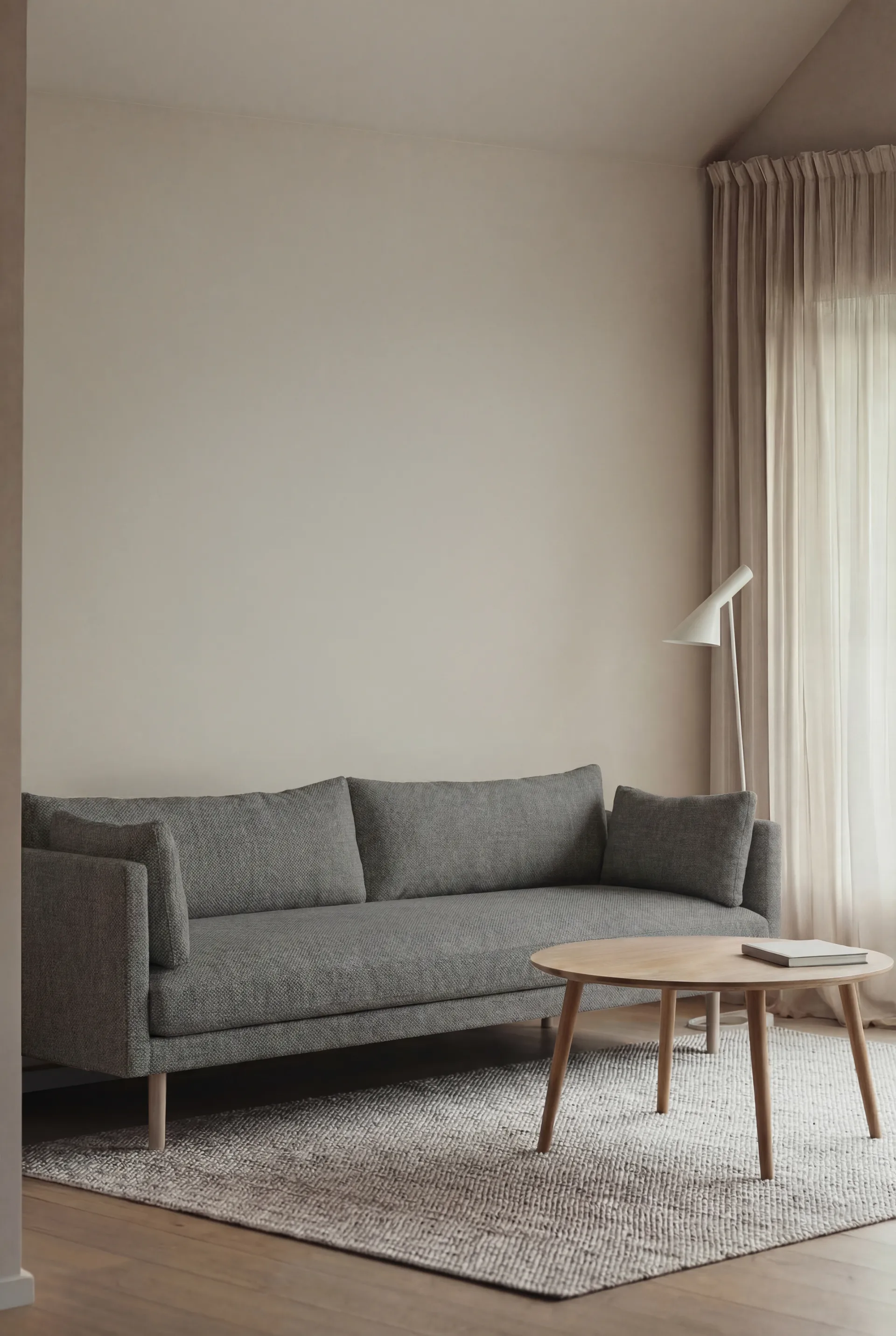 Linnevik soffa, Caleido Grey 1240-vitoljad ek, 4-sits 1898