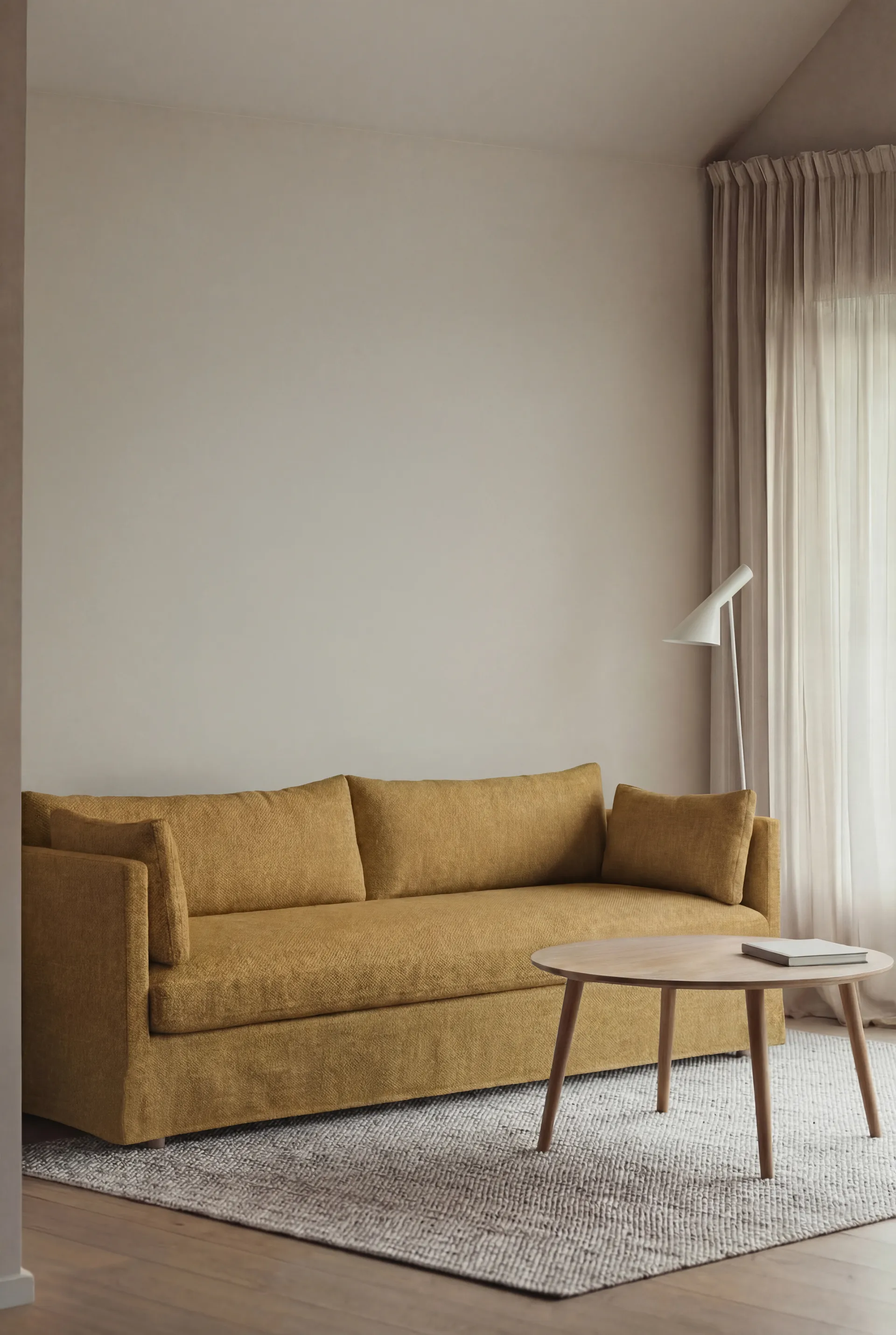 Linnevik soffa, Luiza Mustard 3972-vitoljad ek, 4-sits, med kappa 1898