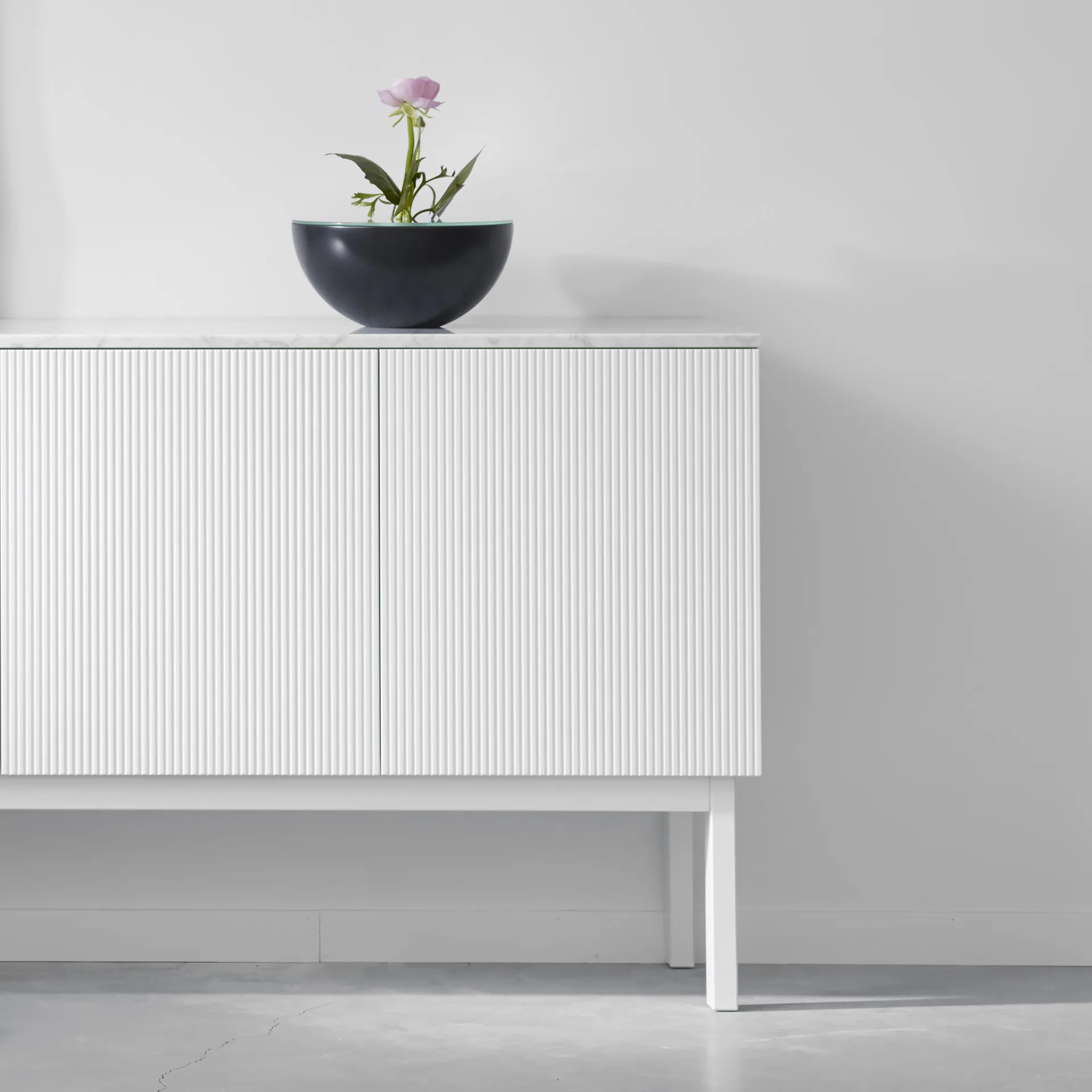 Beam sideboard, vit lack, vit sockel A2