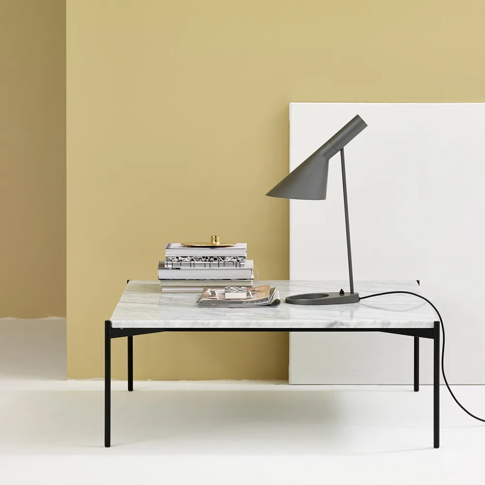 Plateau med bricka soffbord, marmor brun-svart stativ-bricka i ask-90x90 Adea