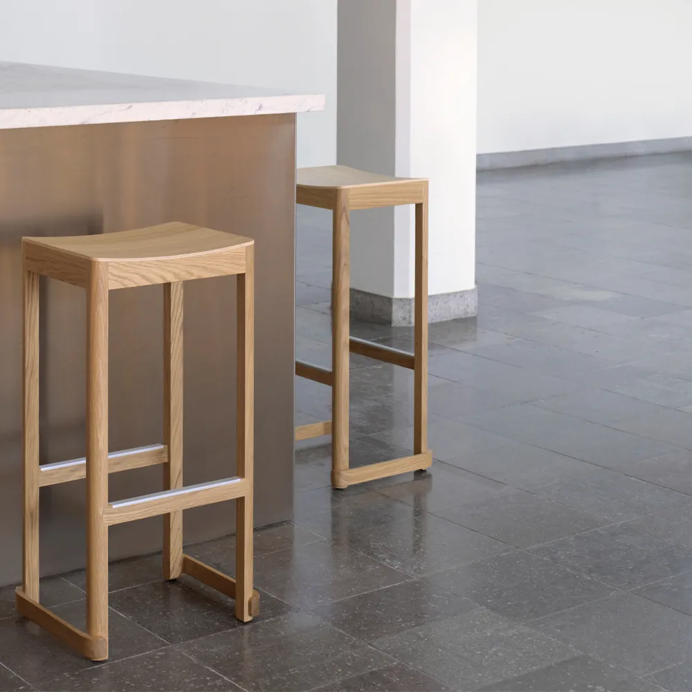 Atelier barpall, Naturlackerad ask-H75 cm Artek