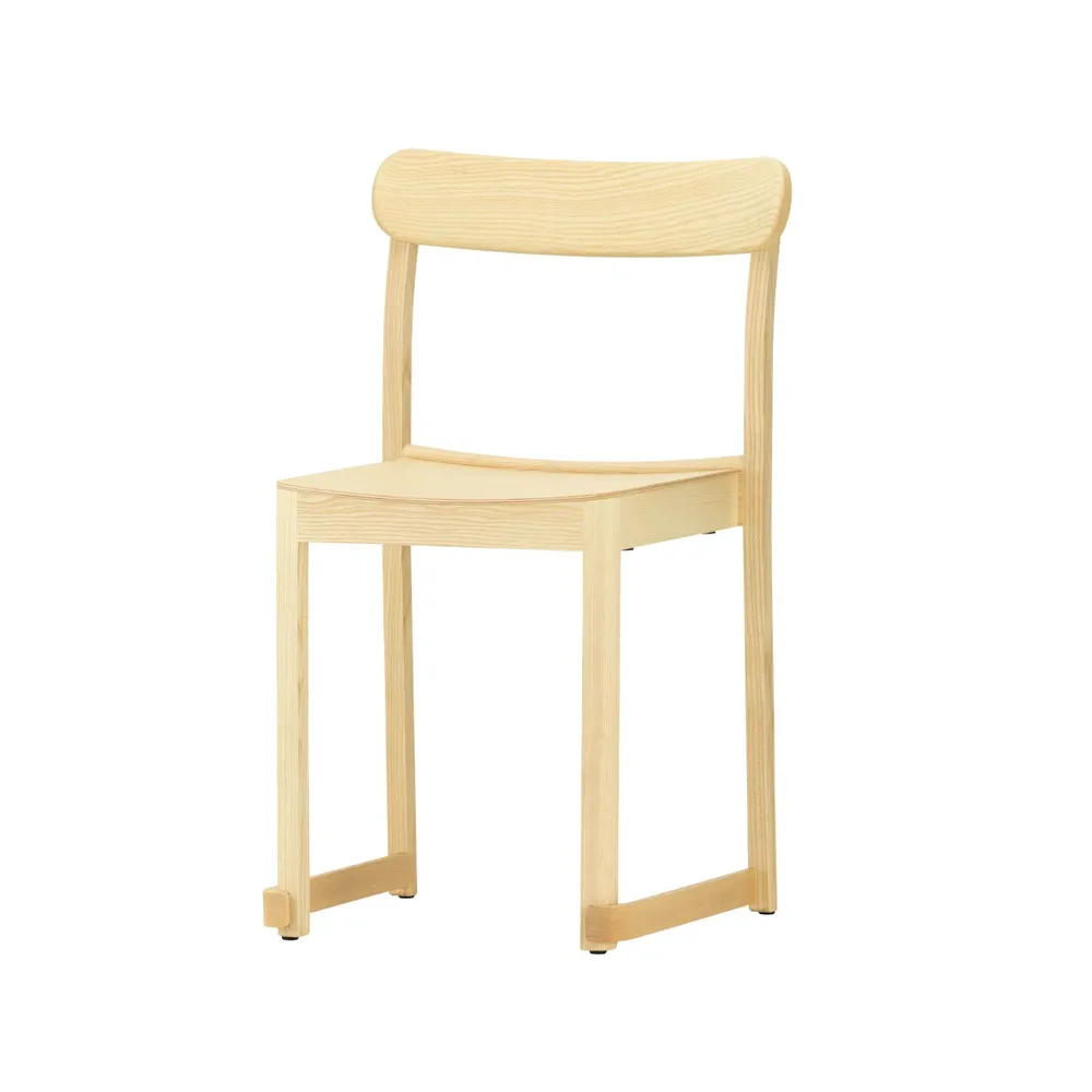Atelier stol, Klarlackerad ask Artek