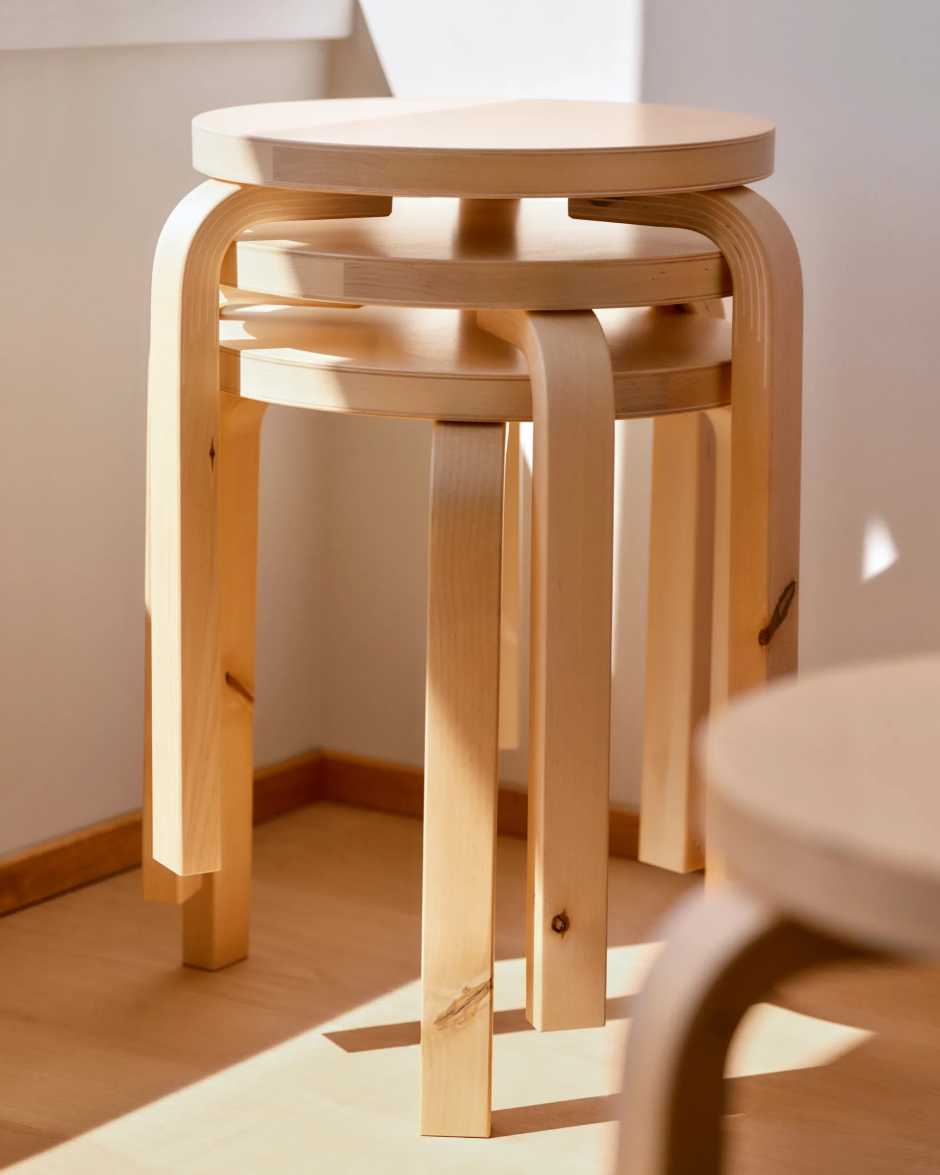 Stool 60 Villi pall jubileumsutgåva 90 år, Björk Artek