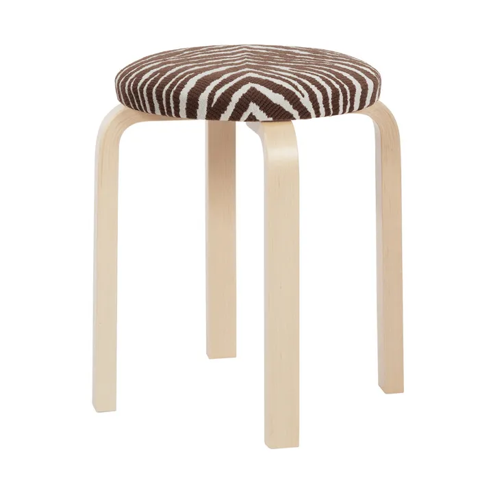 Stool E60 rund pall 4 st ben - Klarlackerad björk-tyg Zebra brun, Ø38x44 cm - Artek