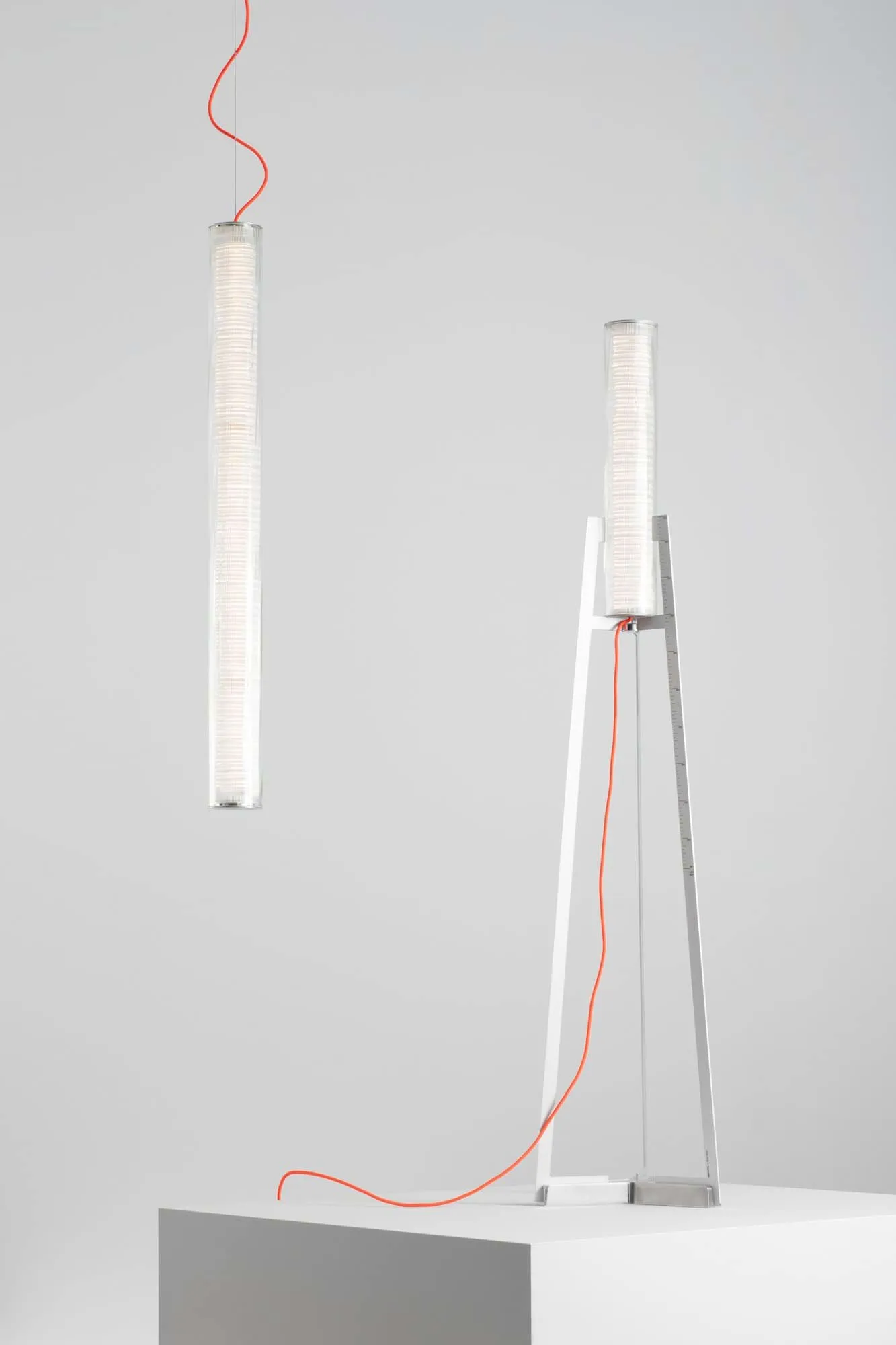 Criosfera pendel, appstyrd, Vertikal Artemide