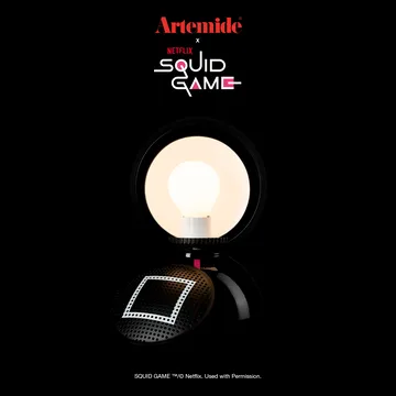 Eclisse x Squid Game bordslampa Special Edition - Guard black - Artemide