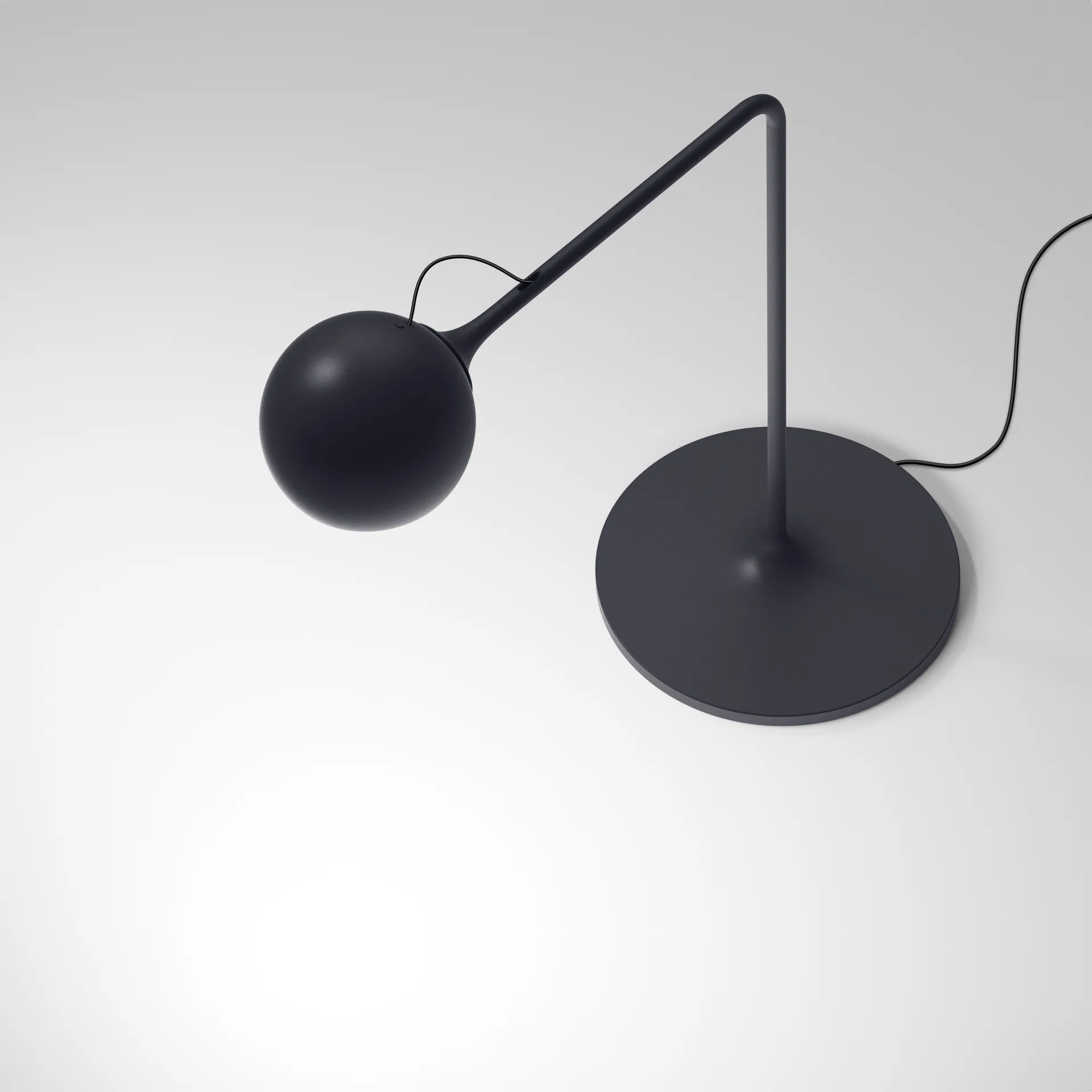 Ixa bordslampa, Anthracite Artemide