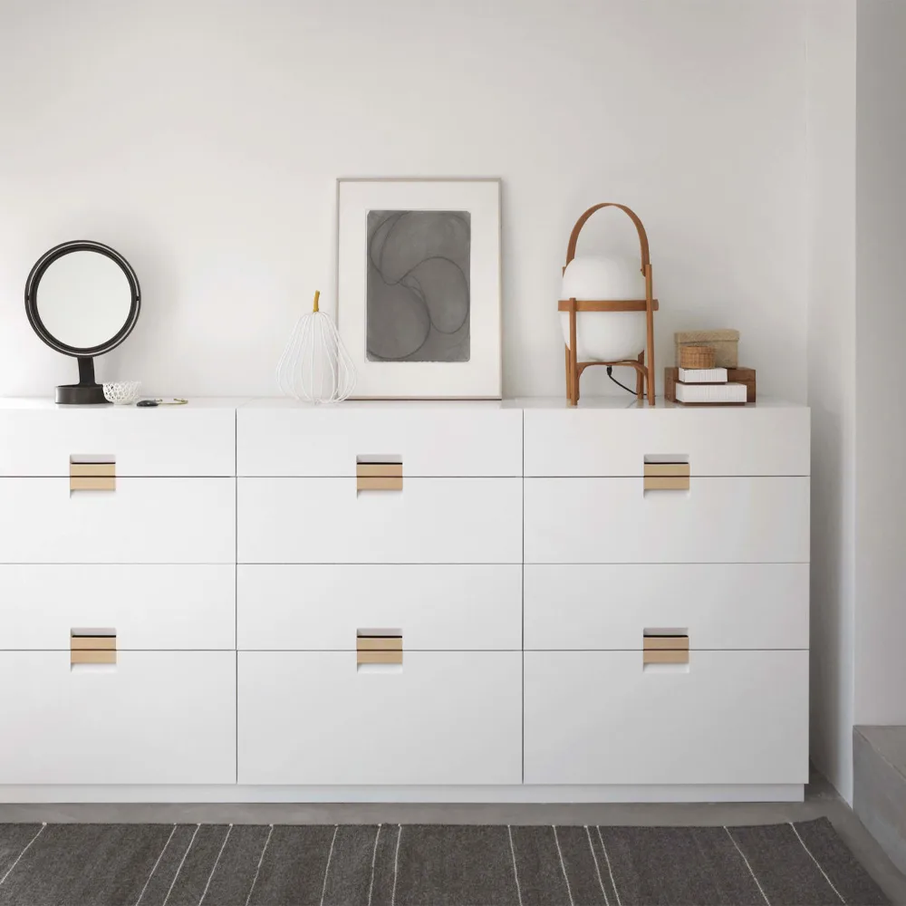 Frame high byrå, taupe, läder black Asplund