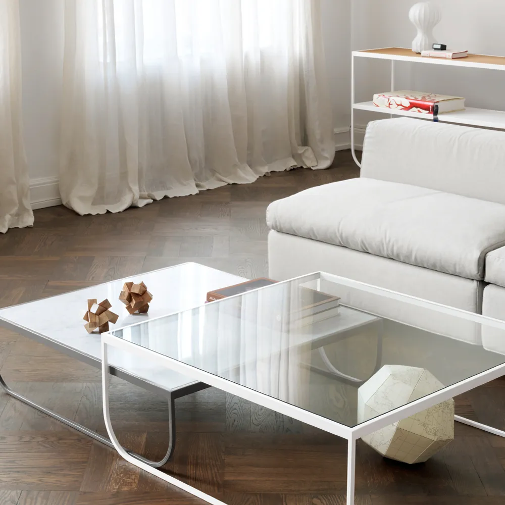 Tati Low soffbord, marmor vit, storm grey stativ Asplund