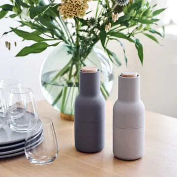 Bottle grinder kryddkvarn 2-pack special edition - concrete-feather (trälock) - Audo Copenhagen