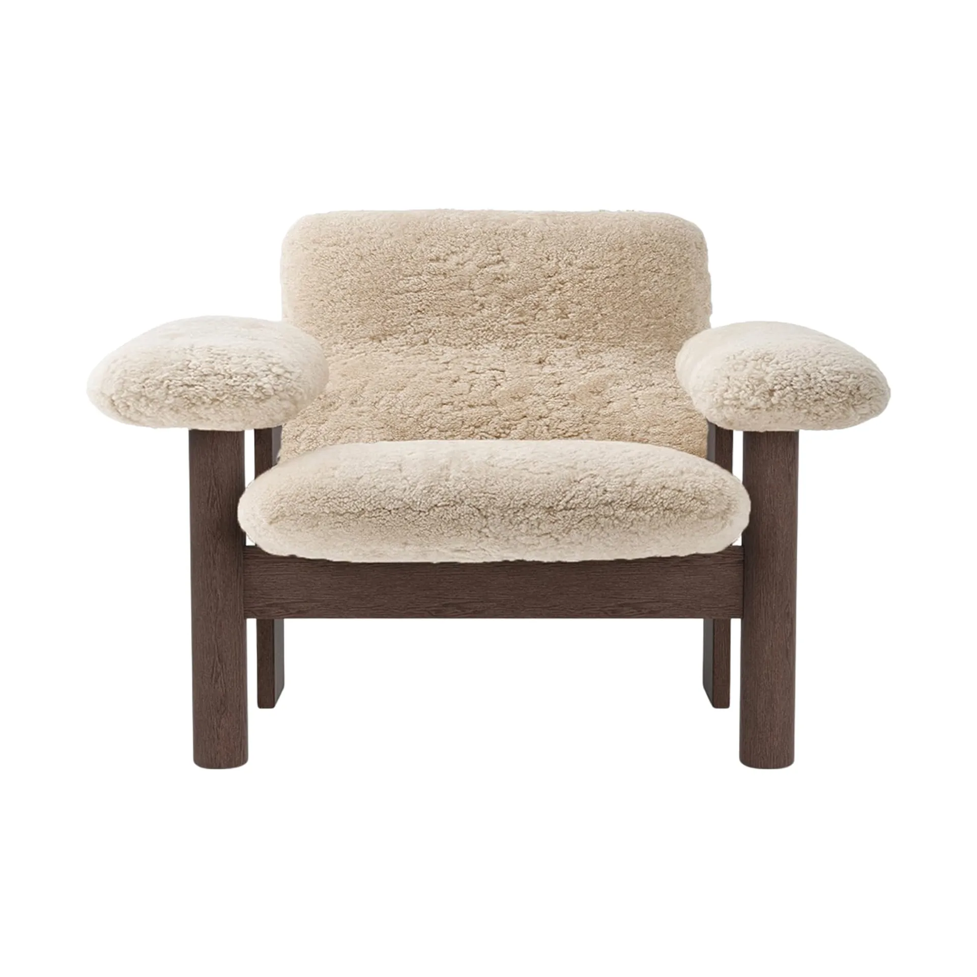 Brasilia fåtölj low back, Dark oak-Nature sheepskin curly Audo Copenhagen