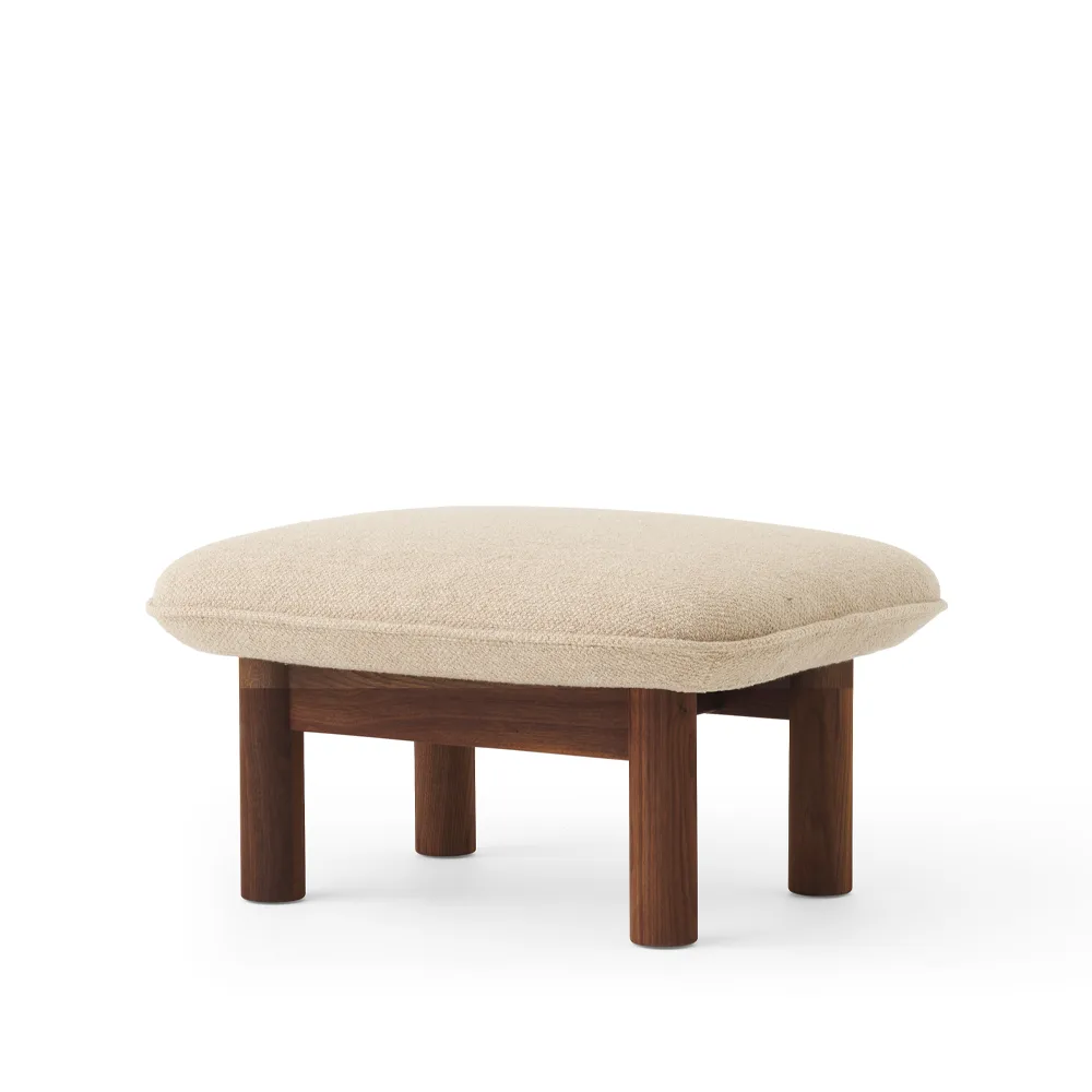 Brasilia fotpall, Bouclé 02 beige-valnötsstativ Audo Copenhagen