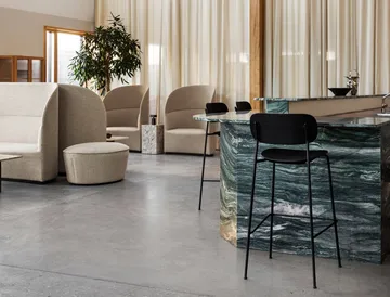 Co Bar Chair barstol - Svart ek-kromat stål, 65 cm - Audo Copenhagen