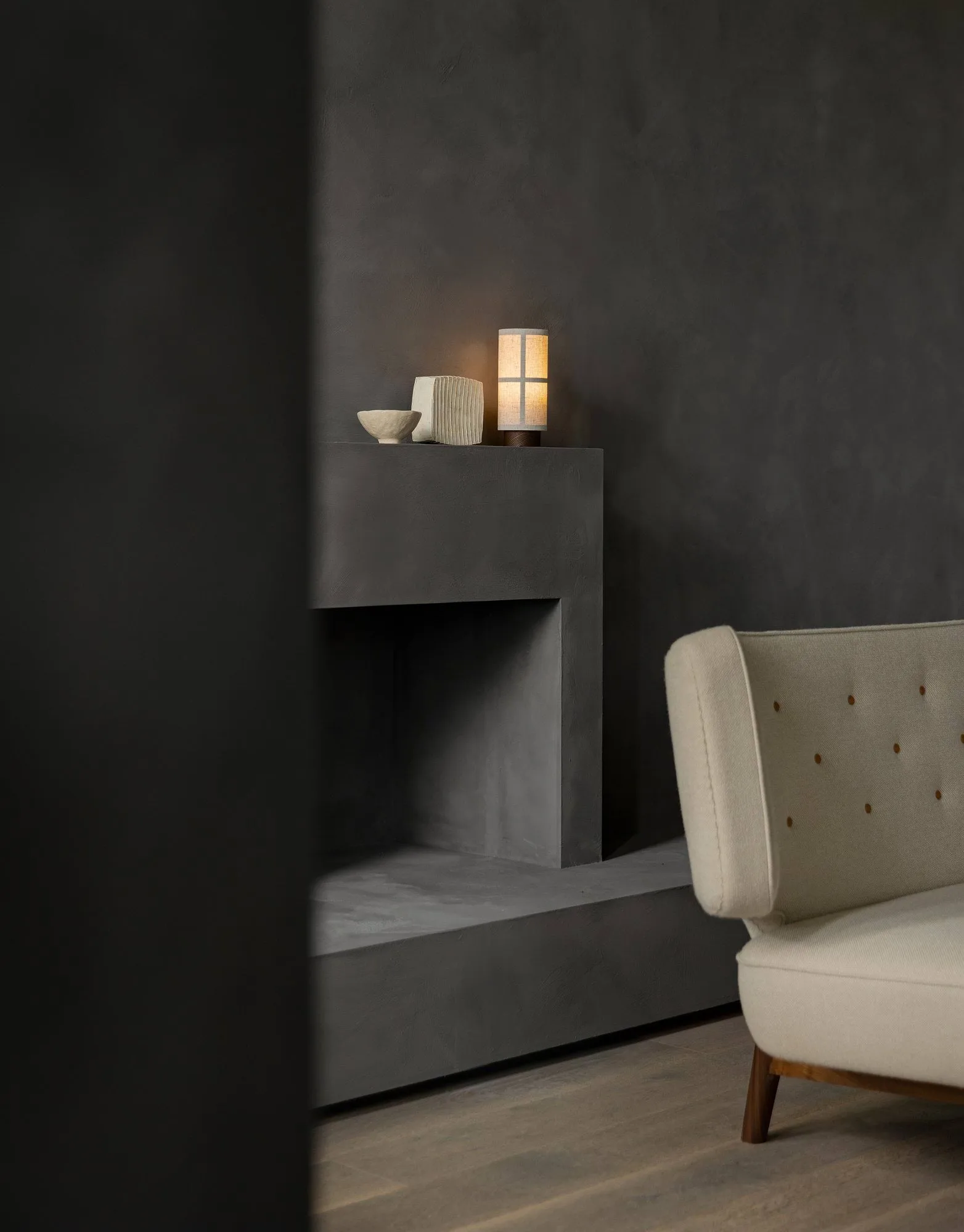 Radiohus soffa, Re-wool 218-valnöt, läderknappar, 3-sits Audo Copenhagen