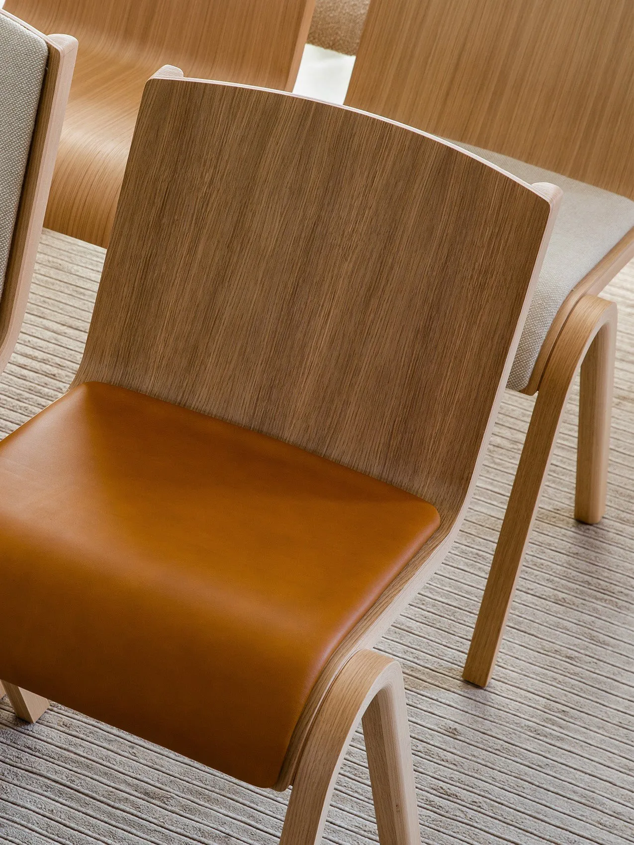 Ready stol klädd sits, Natural oak-Audo Bouclé 02 Audo Copenhagen