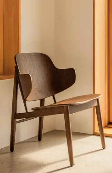 The Penguin loungestol - Rödbetsad ek - Audo Copenhagen
