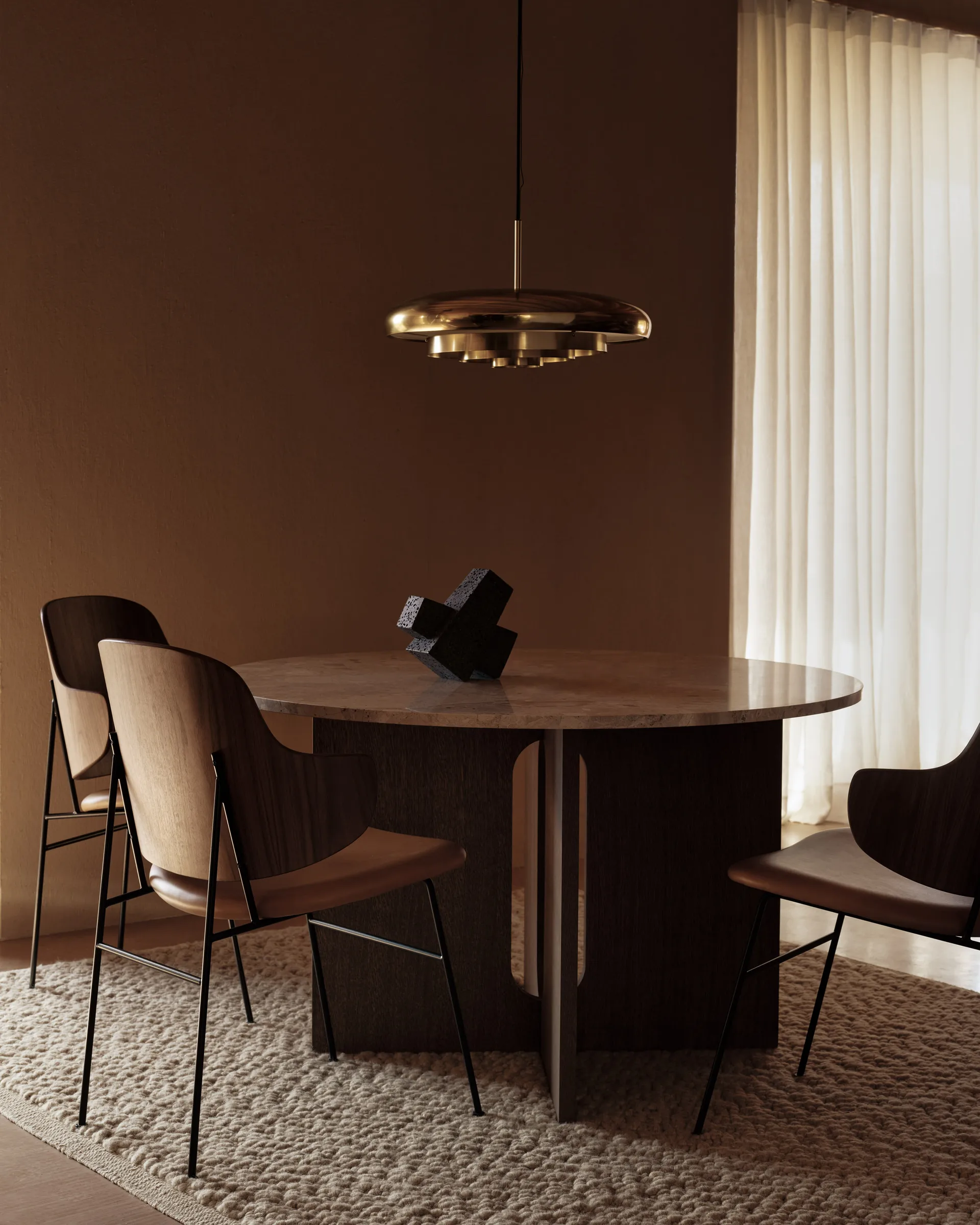The Penguin stol klädd sits, Natural oak-Audo Bouclé 02 Audo Copenhagen