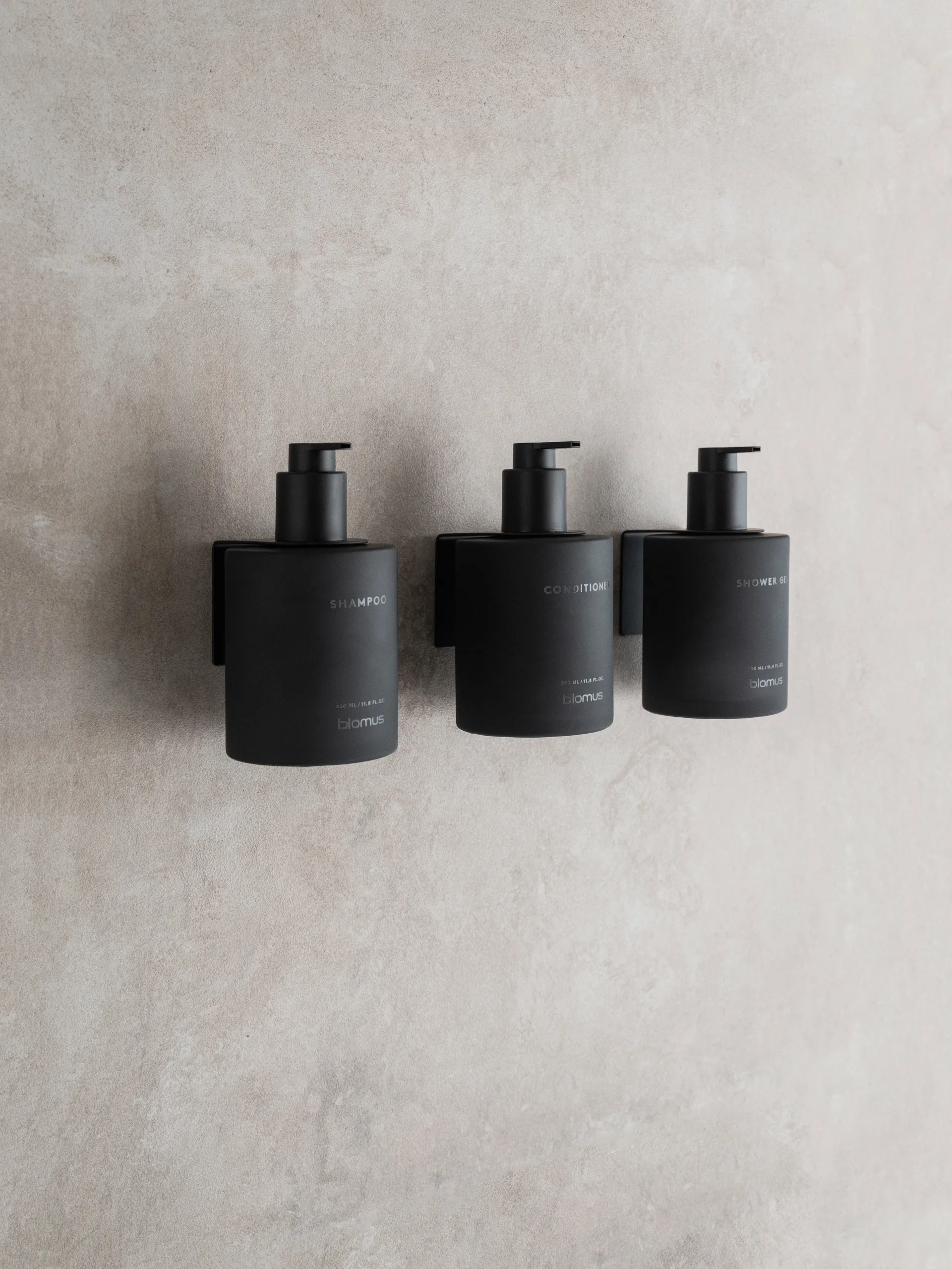 Kirei glasflaskor inkl vägghållare 3-pack, Smoke, limmonterad blomus