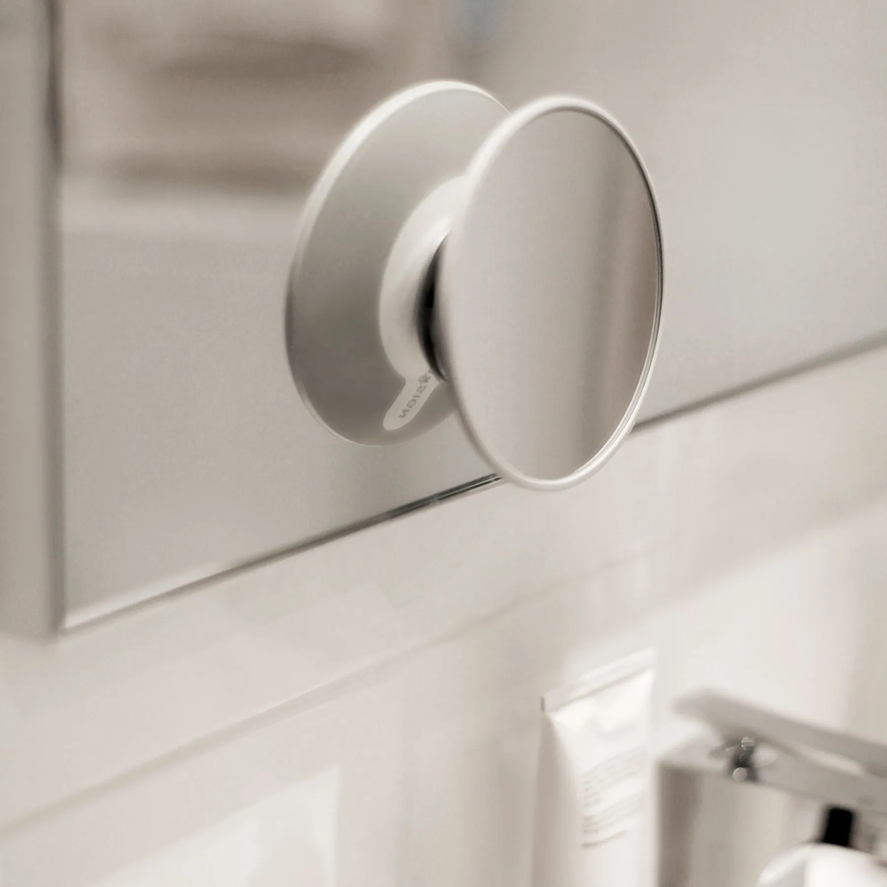 AirMirror sminkspegel x10 löstagbar m. sugpropp, Ø11,2 cm Bosign