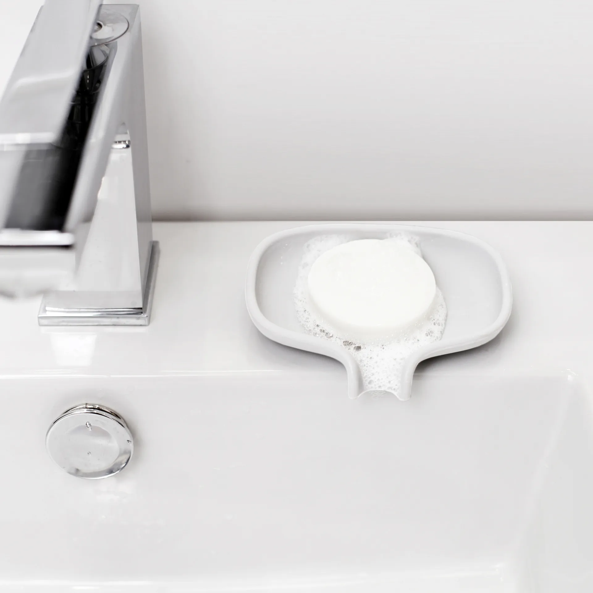 Soap Saver Flow tvålfat med avrinningspip small, Vit Bosign