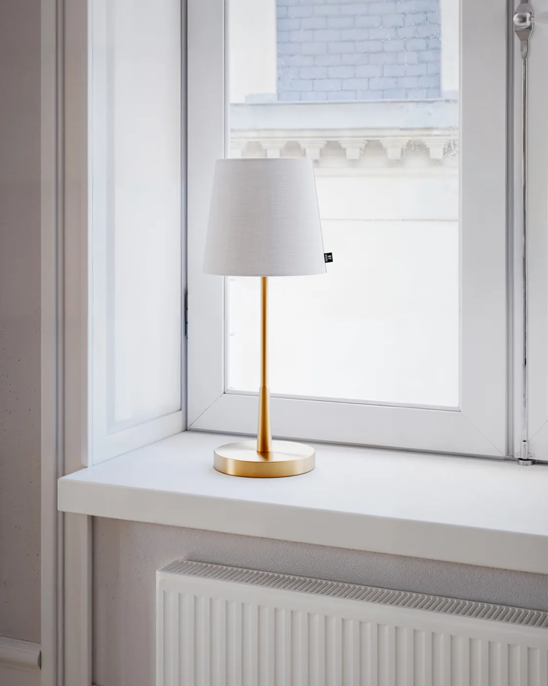 Lumi bordslampa 48,5 cm, Guld-vit By Rydéns