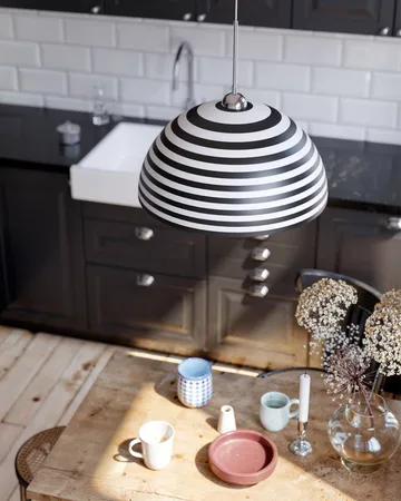 Stripe taklampa - Svart-vit, Ø45 cm - By Rydéns