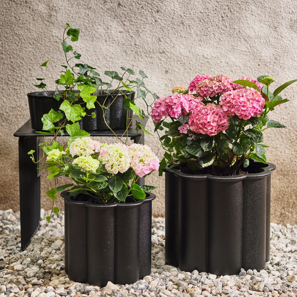 Gråsippa kruka, Svart, no. 1 Ø33 cm Byarums bruk