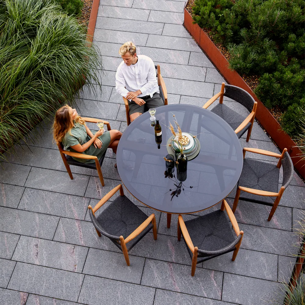 Aspect matbord runt, Fossil black-teak Cane-line