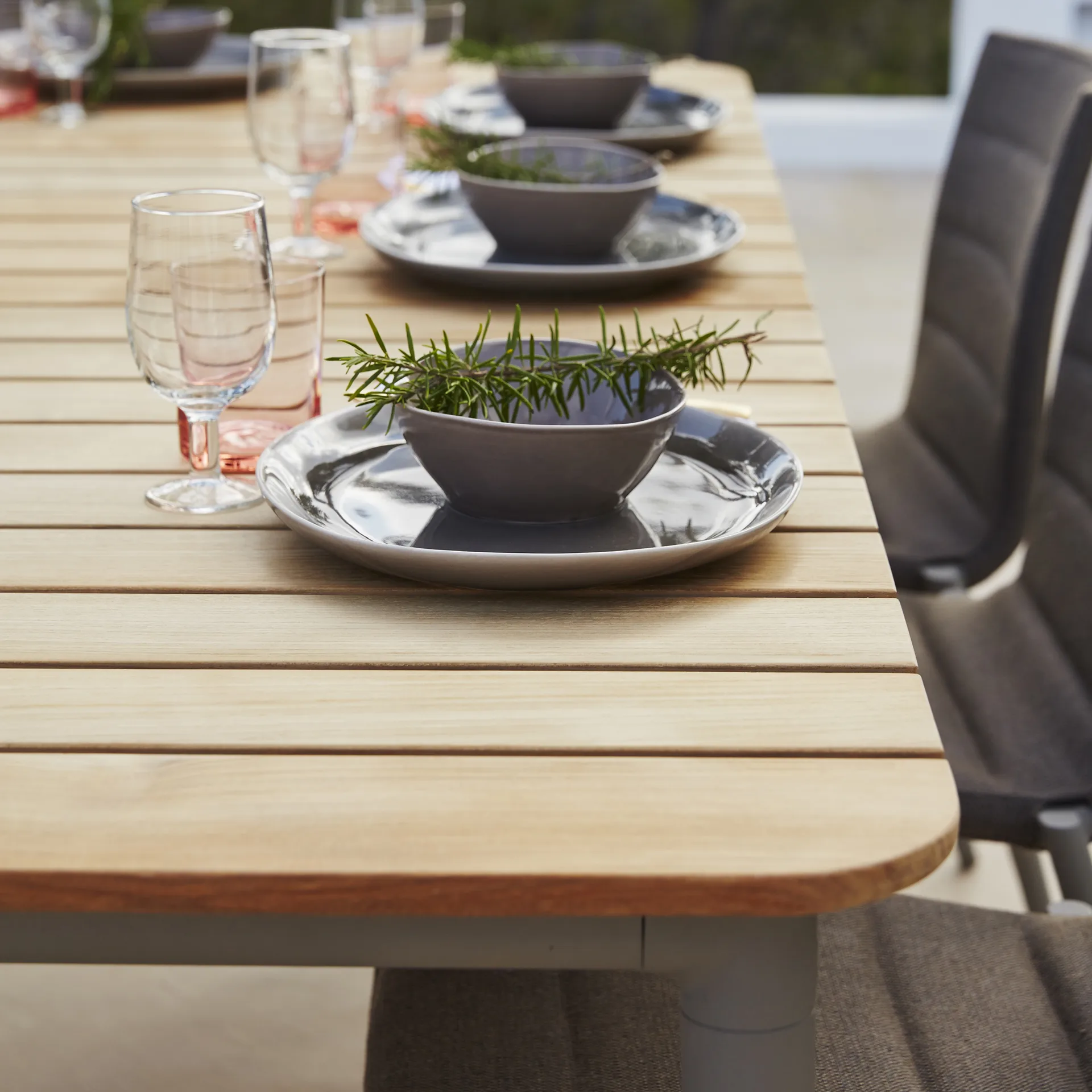 Core matbord teak 160x100x74 cm, Lava grey stativ Cane-line