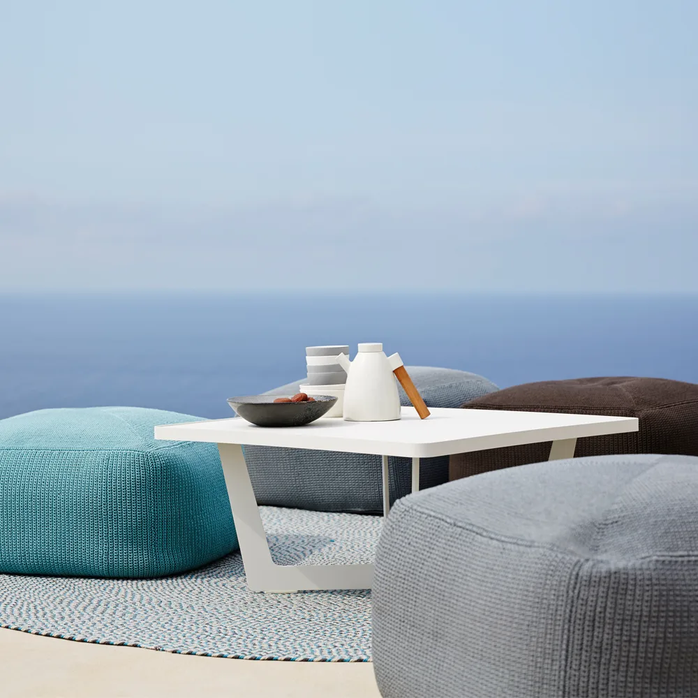Divine sittpuff, Turquoise Cane-line