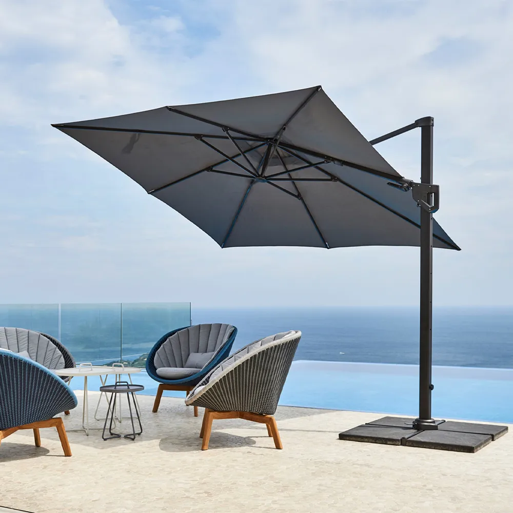 Hyde Luxe Tilt parasoll 300x300 cm, Anthracite Cane-line