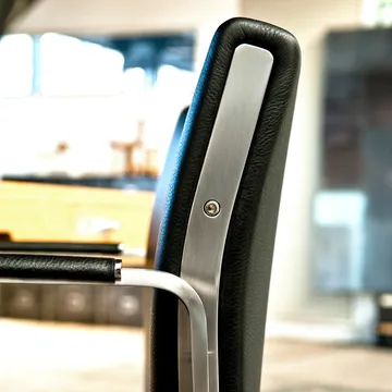 CH111 karmstol - Loke 7150 svart läder-rostfritt stativ - Carl Hansen & Søn