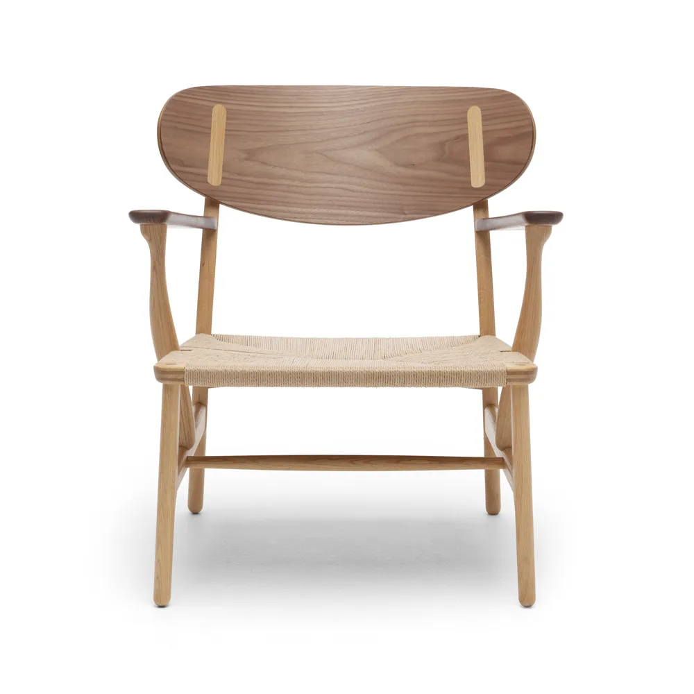 CH22 fåtölj, Oljad valnöt-ek-naturflätad Carl Hansen & Søn