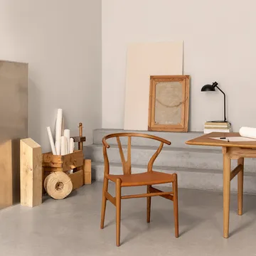 CH24 Y-stol Birthday Edition - Teak, sits i anilinläder - Carl Hansen & Søn