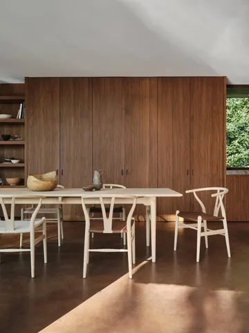 CH24P Y-stol - Läder Loke 7060-såpad ek - Carl Hansen & Søn