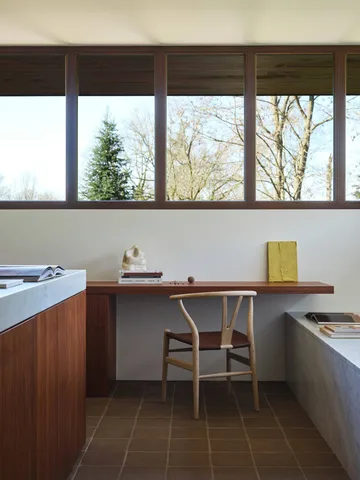 CH24P Y-stol - Läder Loke 7060-såpad ek - Carl Hansen & Søn