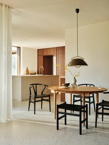 CH24P Y-stol - Läder Thor 301-svartlackerad ek - Carl Hansen & Søn