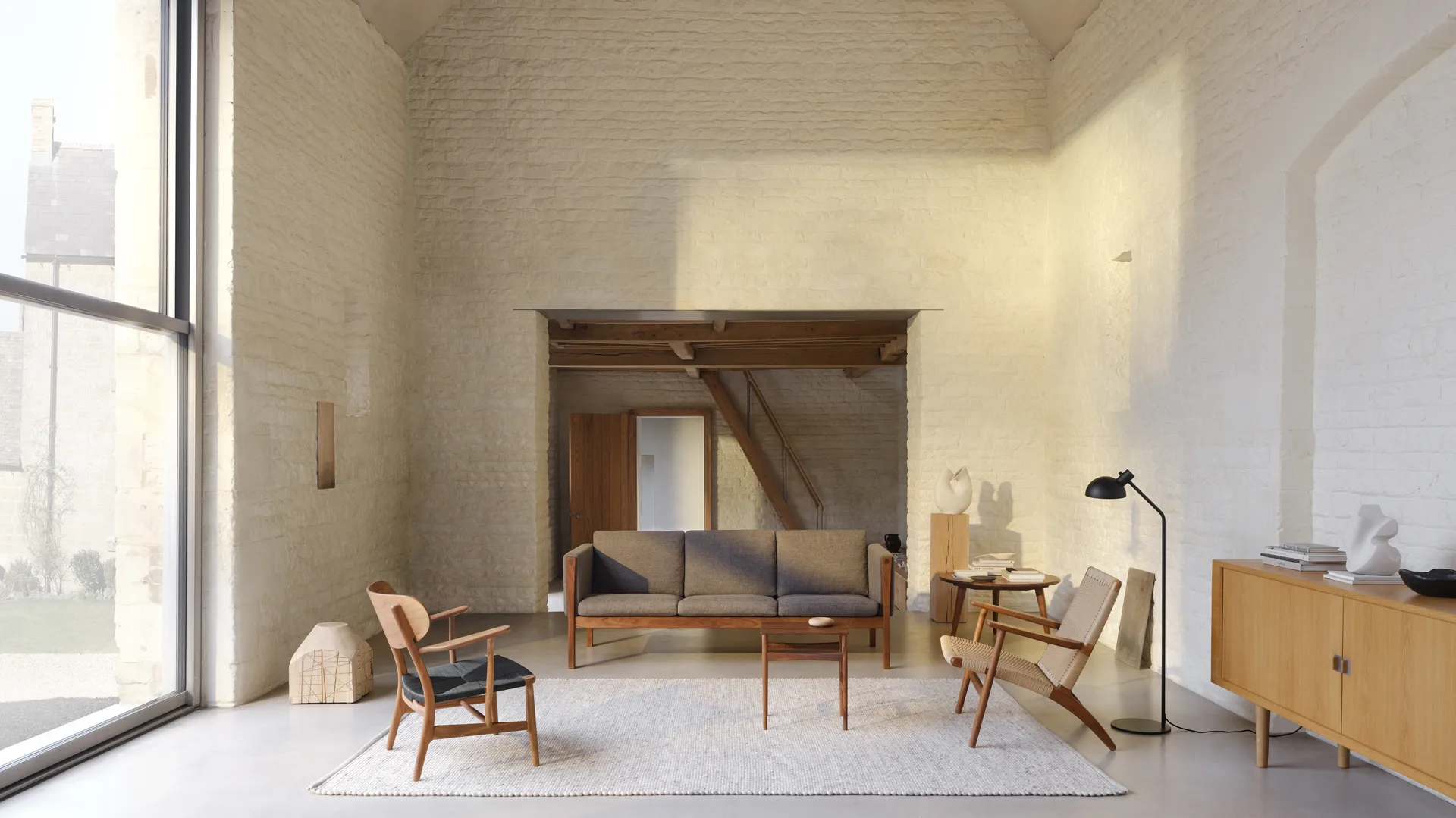 CH25 fåtölj, Oljad valnöt-naturflätad Carl Hansen & Søn