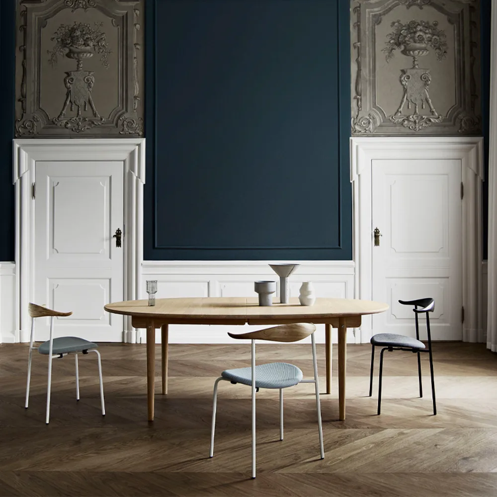 CH338 matbord med plats för 2 ilägg, Oljad ek Carl Hansen & Søn
