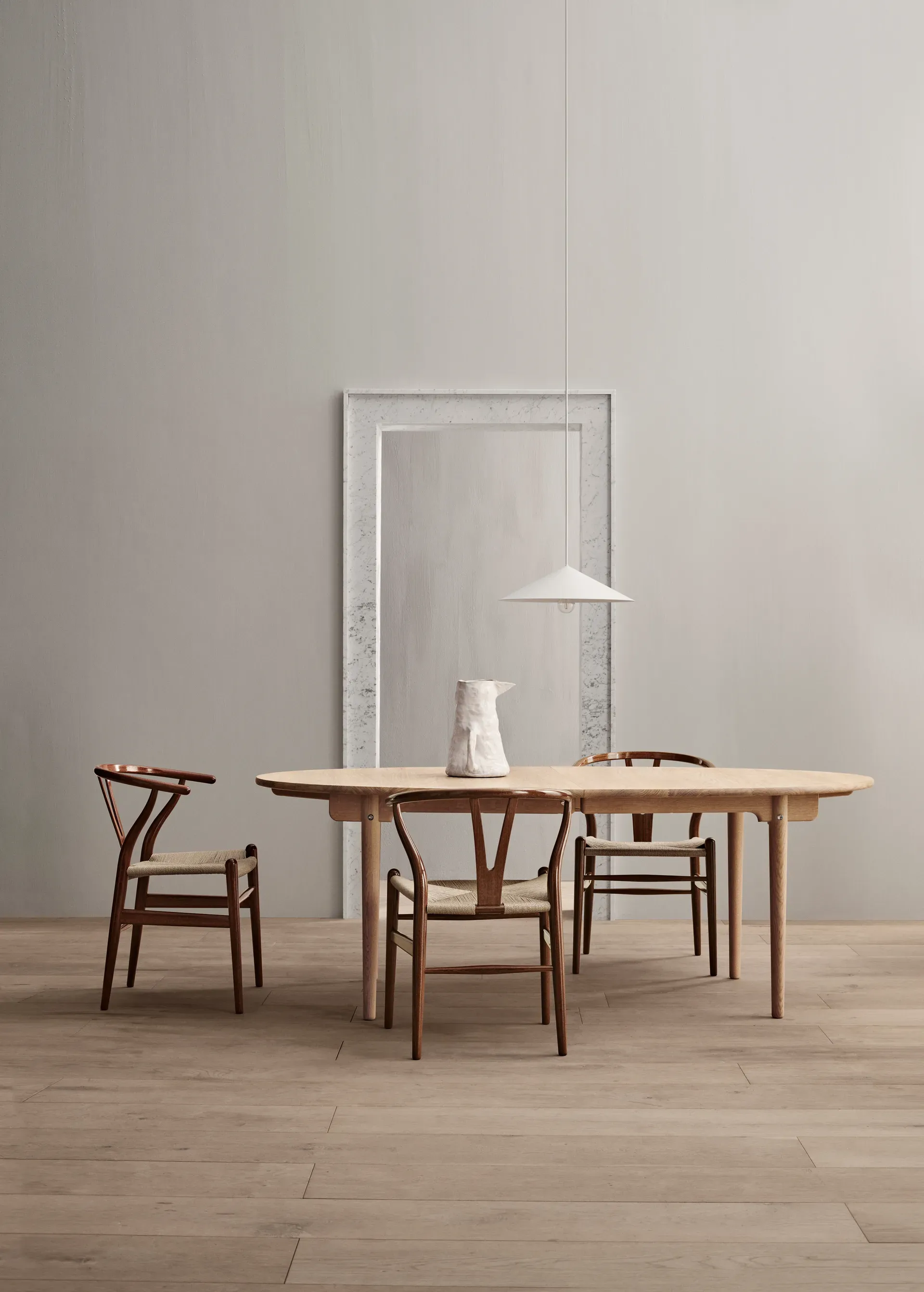 CH338 matbord utdragbart med plats för 4 ilägg, Ek vitolja-plats för 4 ilägg Carl Hansen & Søn