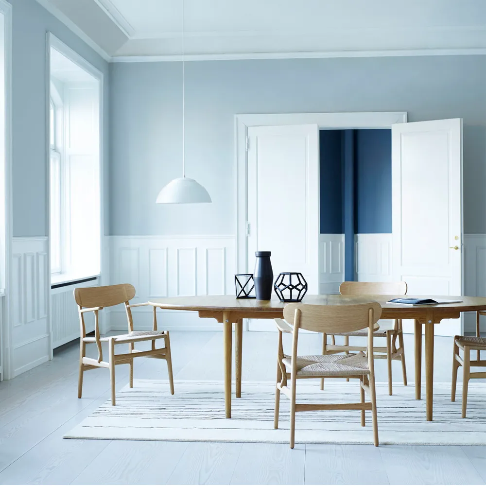 CH339 matbord utdragbart med plats för 2 ilägg, Vitoljad ek Carl Hansen & Søn