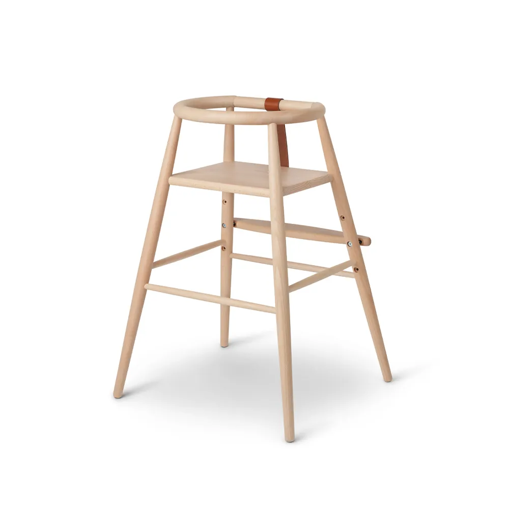 ND54 barnstol, Klarlackad bok-konjak läder Carl Hansen & Søn