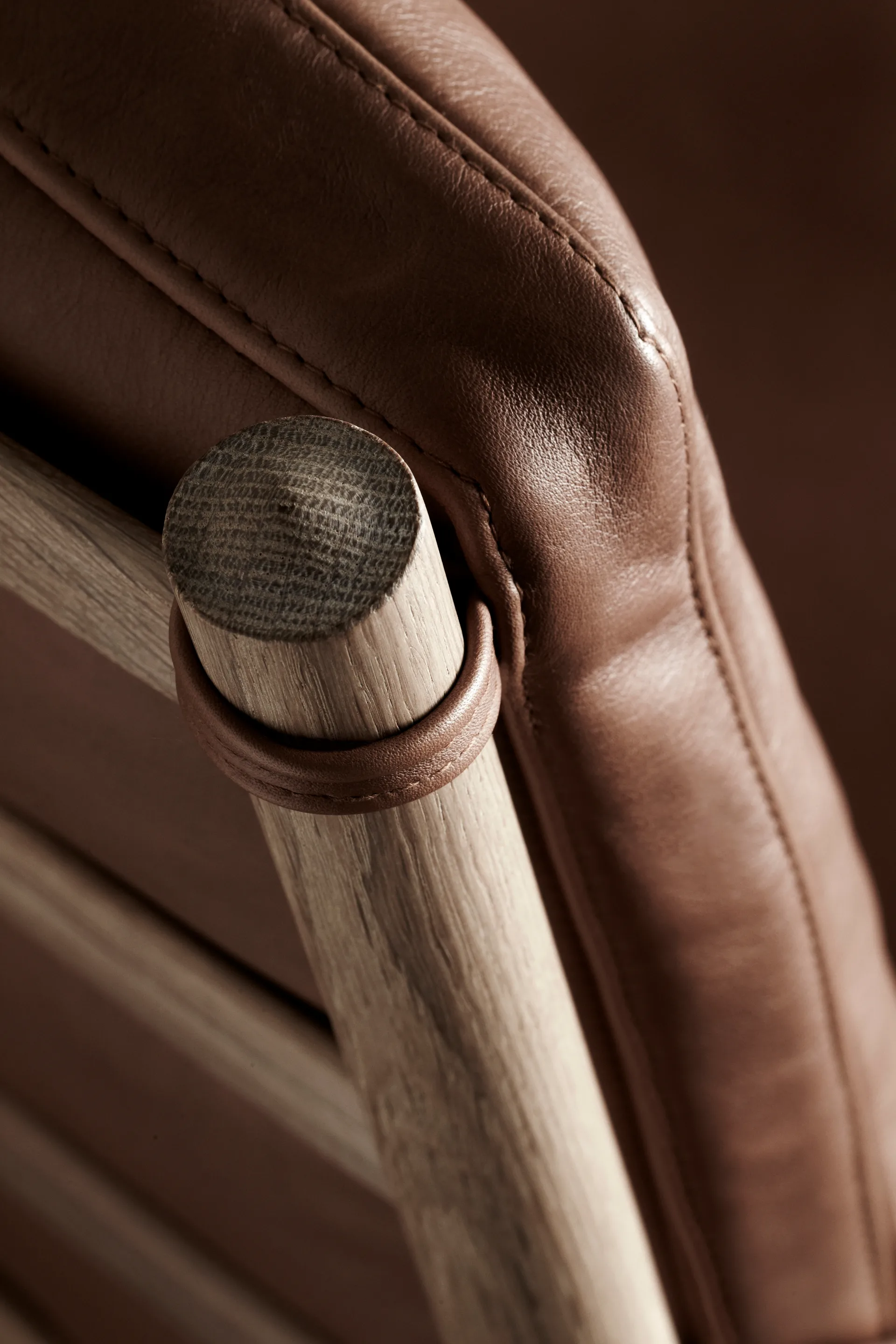 OW149 Colonial chair fåtölj, Sif 90-oljad valnöt Carl Hansen & Søn