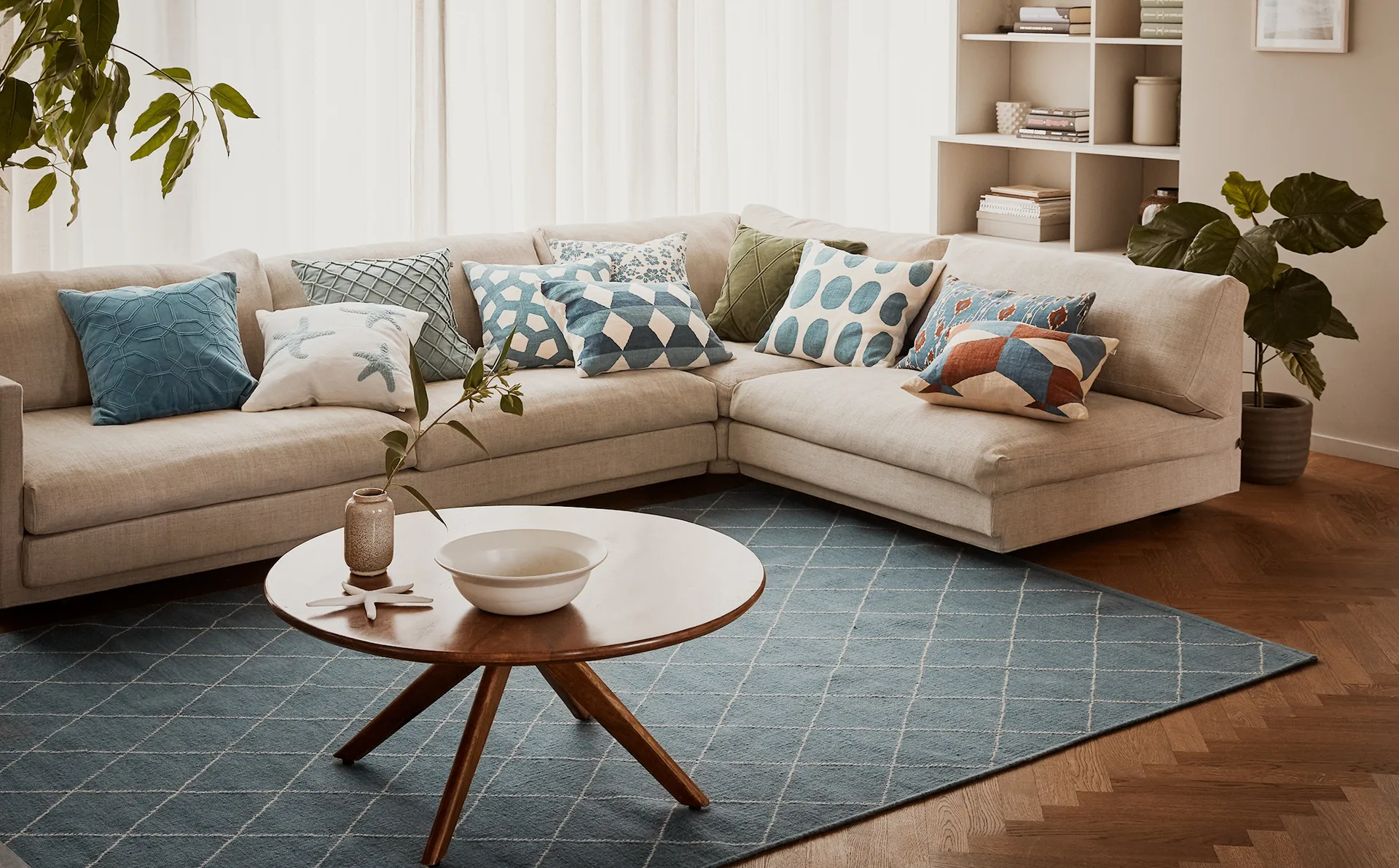 Asim kuddfodral 50x50 cm, Off white-heaven blue Chhatwal & Jonsson
