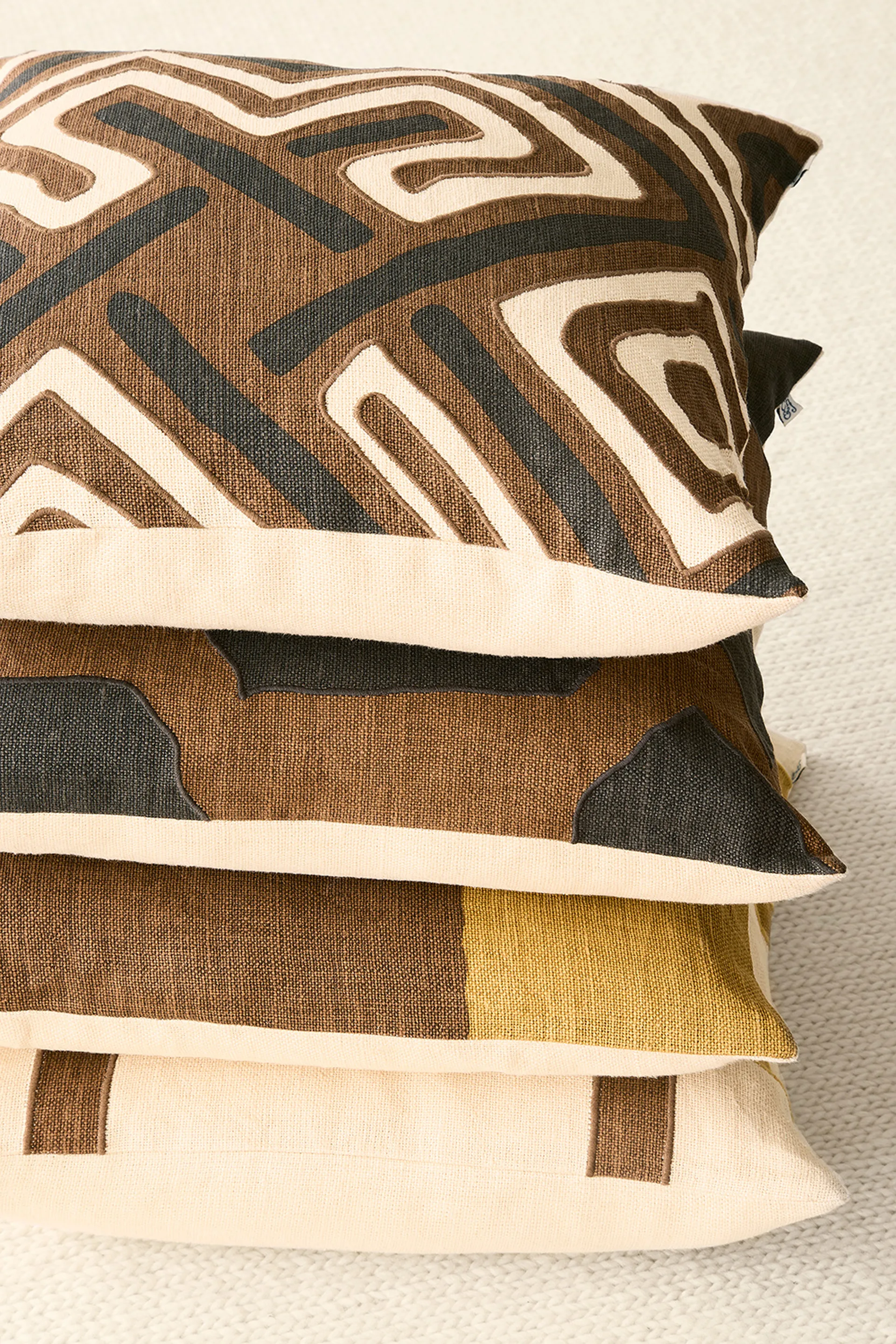Halo kuddfodral 50x50 cm, Taupe-Spicy Yellow-CactusGreen Chhatwal & Jonsson