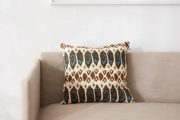 Ikat Bombay kuddfodral 50x50 cm - Taupe-heaven blue-aqua - Chhatwal & Jonsson