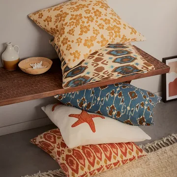 Ikat Goa kuddfodral - Light beige/rose/apricot-40 cm - Chhatwal & Jonsson
