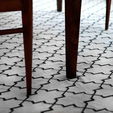 New Geometric matta - indigo melange/off white, 234x323 cm - Chhatwal & Jonsson