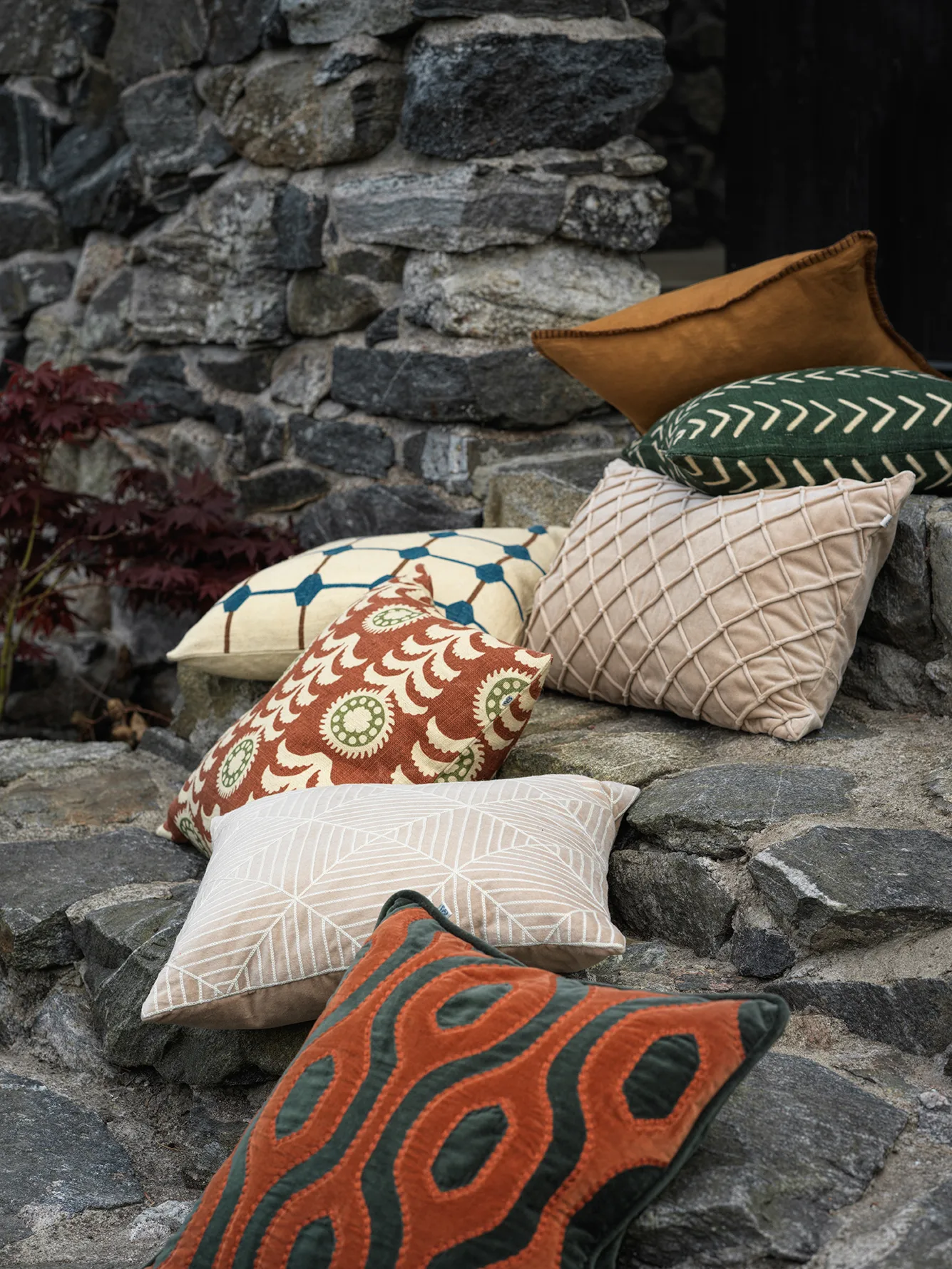 Varanasi kuddfodral 50x50 cm, Forest green-terracotta Chhatwal & Jonsson